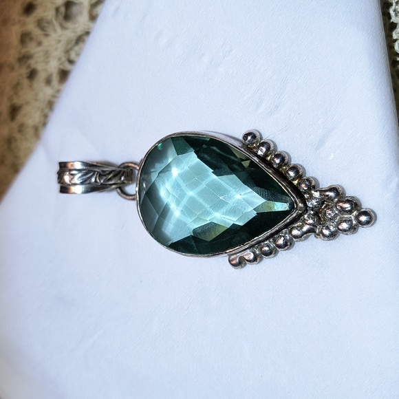 Quartz Aquamarine pendant .925 Sterling - Picture 3 of 4